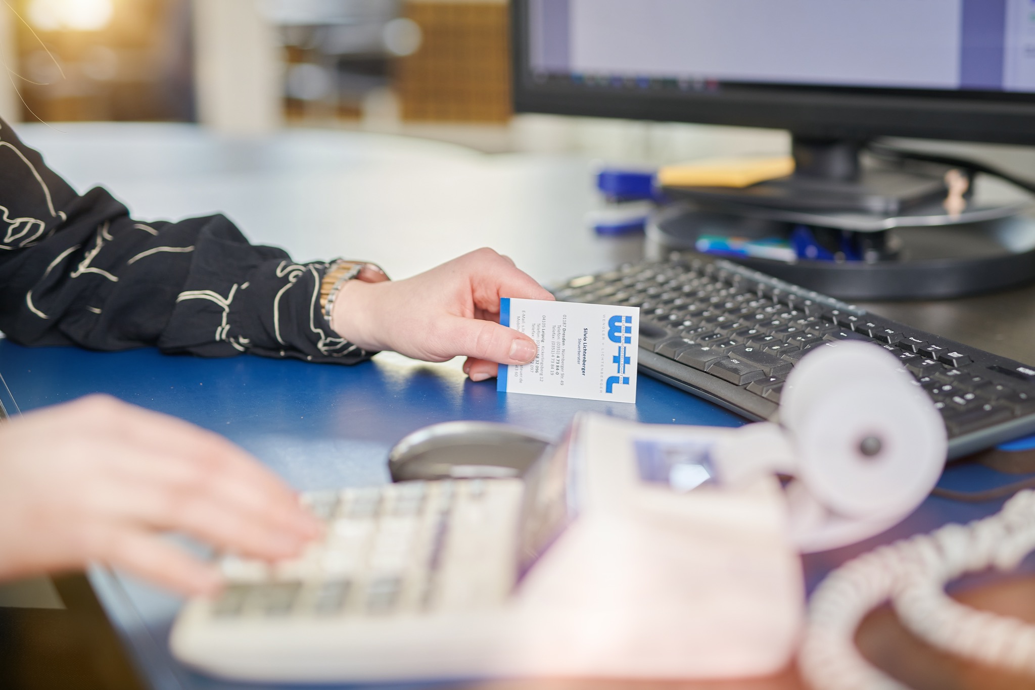 Verkauf eines betrieblichen Pkw: Veräußerungsgewinn darf nicht um "steuerlich wirkungslose" Abschreibung gekürzt werden (Dienstag, 05.01.2021)